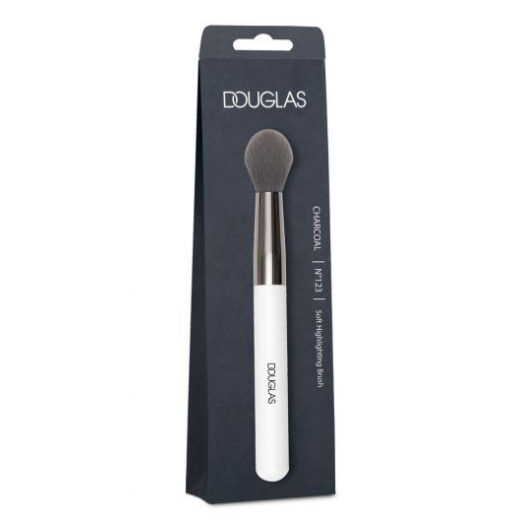 Douglas Accessories Charcoal Soft Highlighting Brush  (Izgaismotāja ota)