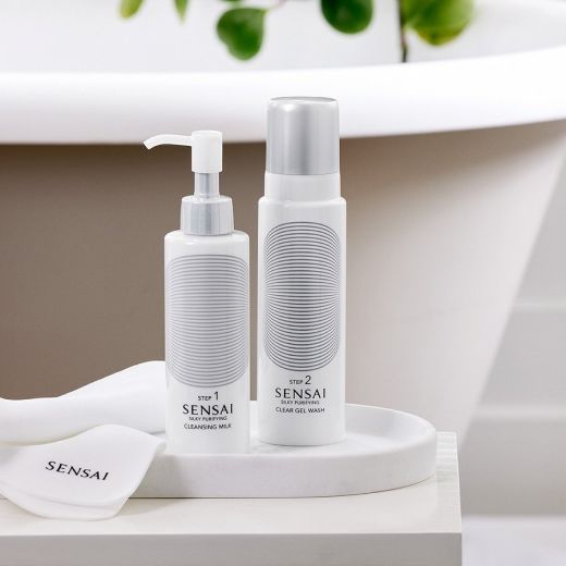 SENSAI Silky Purifying Cleansing Milk