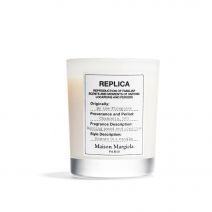 Maison Margiela Candle By The Fireplace 