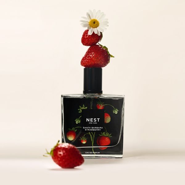 NEST NEW YORK puuviljaline ja lilleline lõhn Santa Barbara Strawberry nüüd parfüümveena.