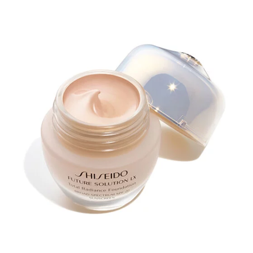 Shiseido Future Solution LX Total Radiance Foundation SPF 20  (Atjaunojošs tonālais krēms)