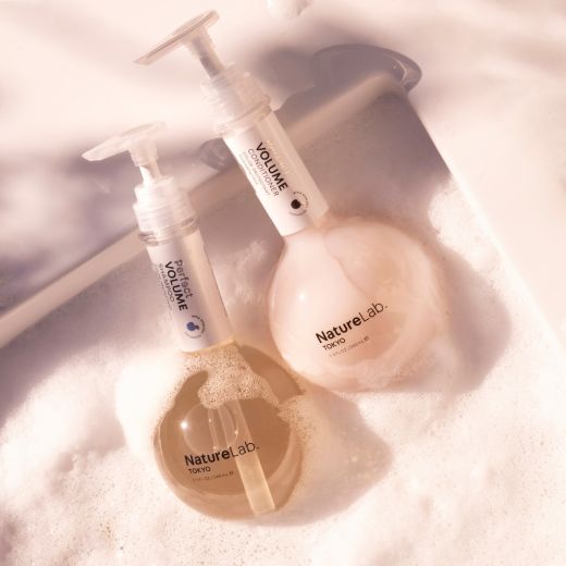 NATURELAB. TOKYO Perfect Volume Shampoo