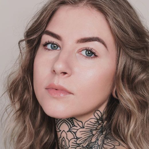 MADARA Skin Equal Soft Glow Foundation SPF 15