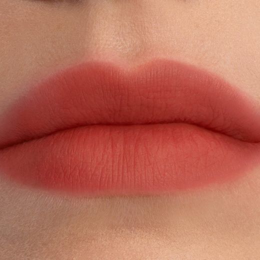 YVES SAINT LAURENT Lovenude Lip Blusher 