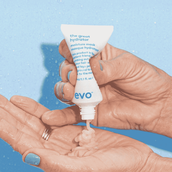 Osta 1 EVO toode ja saa The Great Hydrator mini kingituseks. Siledad ja säravad juuksed algavad niisutusest!
