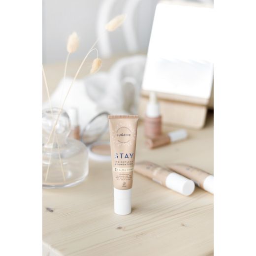 LUMENE Stay Weightless Foundation SPF 30