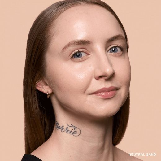 BOBBI BROWN Weightless Skin Foundation SPF 15 Neutral Sand