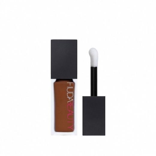 Huda Beauty FauxFilter Luminous Matte Concealer Hazelnut 8.1N