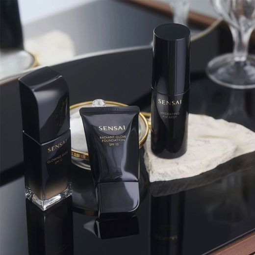 SENSAI Radiant Glow Foundation