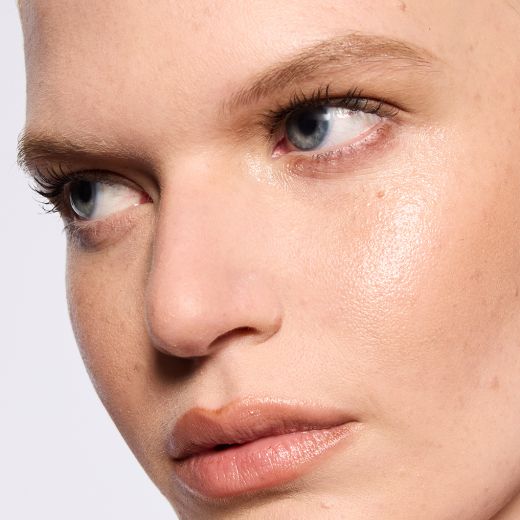 MAC Strobe Dewy Glow Stick 