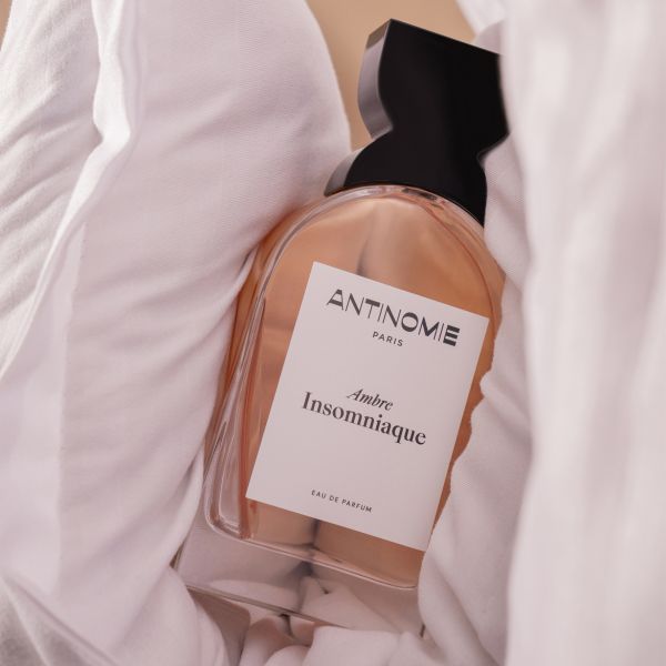 Värske aroom, mis äratab meeled energiliste virsiku- ja sidruninootidega.