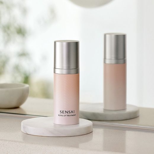 SENSAI Expert Total Lip Treatment