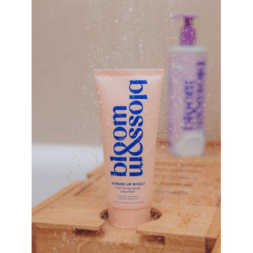 BLOOM & BLOSSOM Scrubs Up Nicely Polishing Body Cleanser