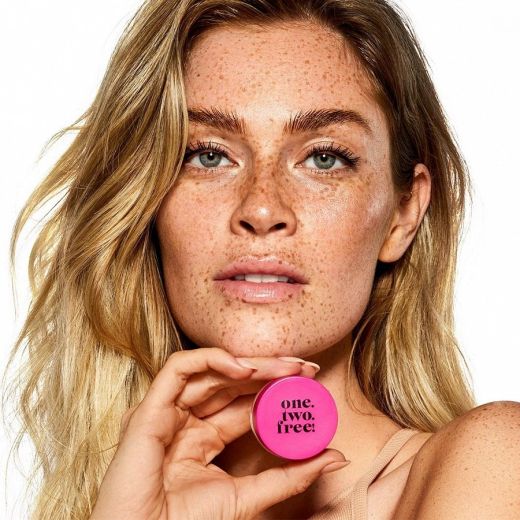 ONE.TWO.FREE! Creamy Highlighting Balm