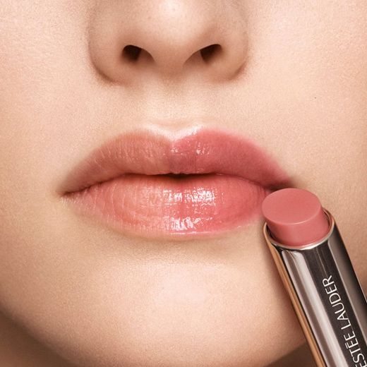 ESTEE LAUDER  Futurist Hydraplump Lip Balm