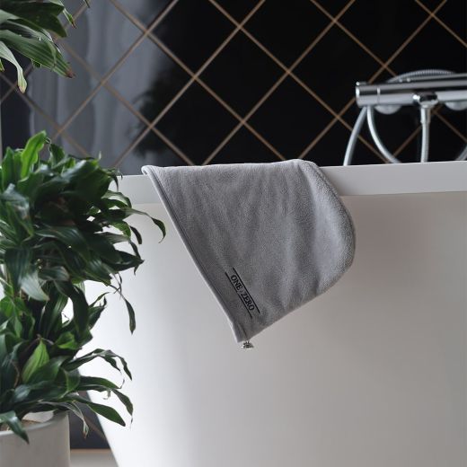 ONE:ZERO Hair Towel With Crystal Button 