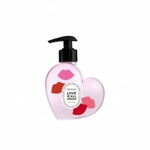 DOUGLAS COLLECTION SEASONAL LOVE IS ALL AROUND Hand Soap 