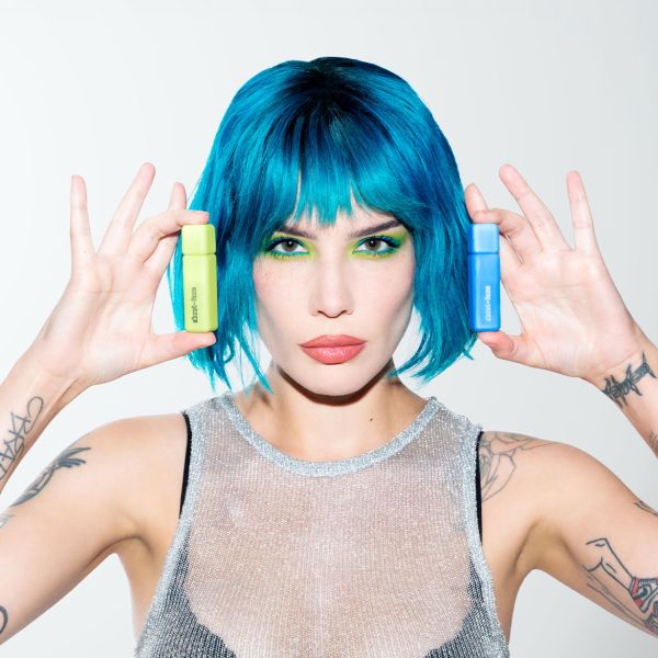 Halsey ABOUT-FACE täidab käsikirja julgete, efektiivsete toodetega, mis vabastavad sinu sisemise loomingulisuse!